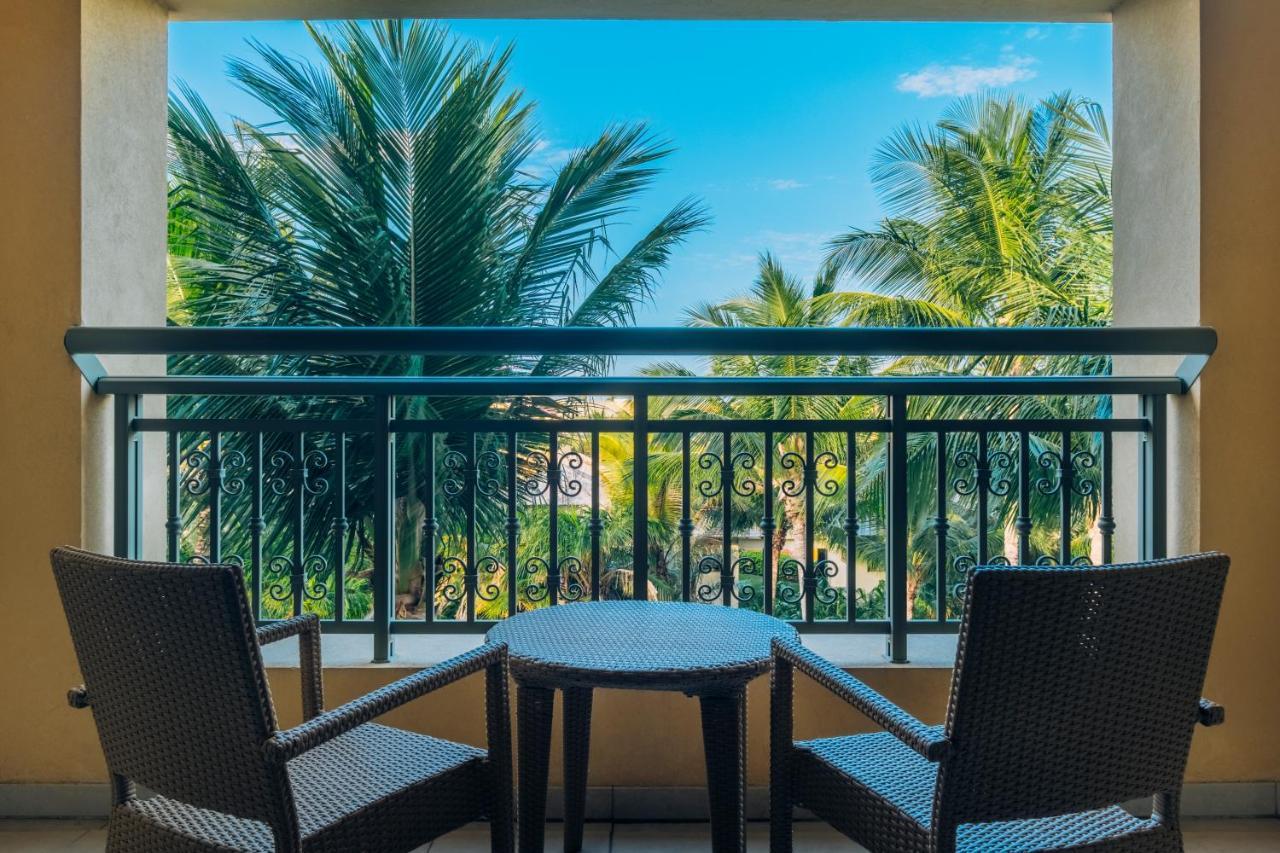 ホテル Iberostar Waves Bahia プライア・ド・フォルテ エクステリア 写真 A balcony at the Hilton San Diego Bayfront