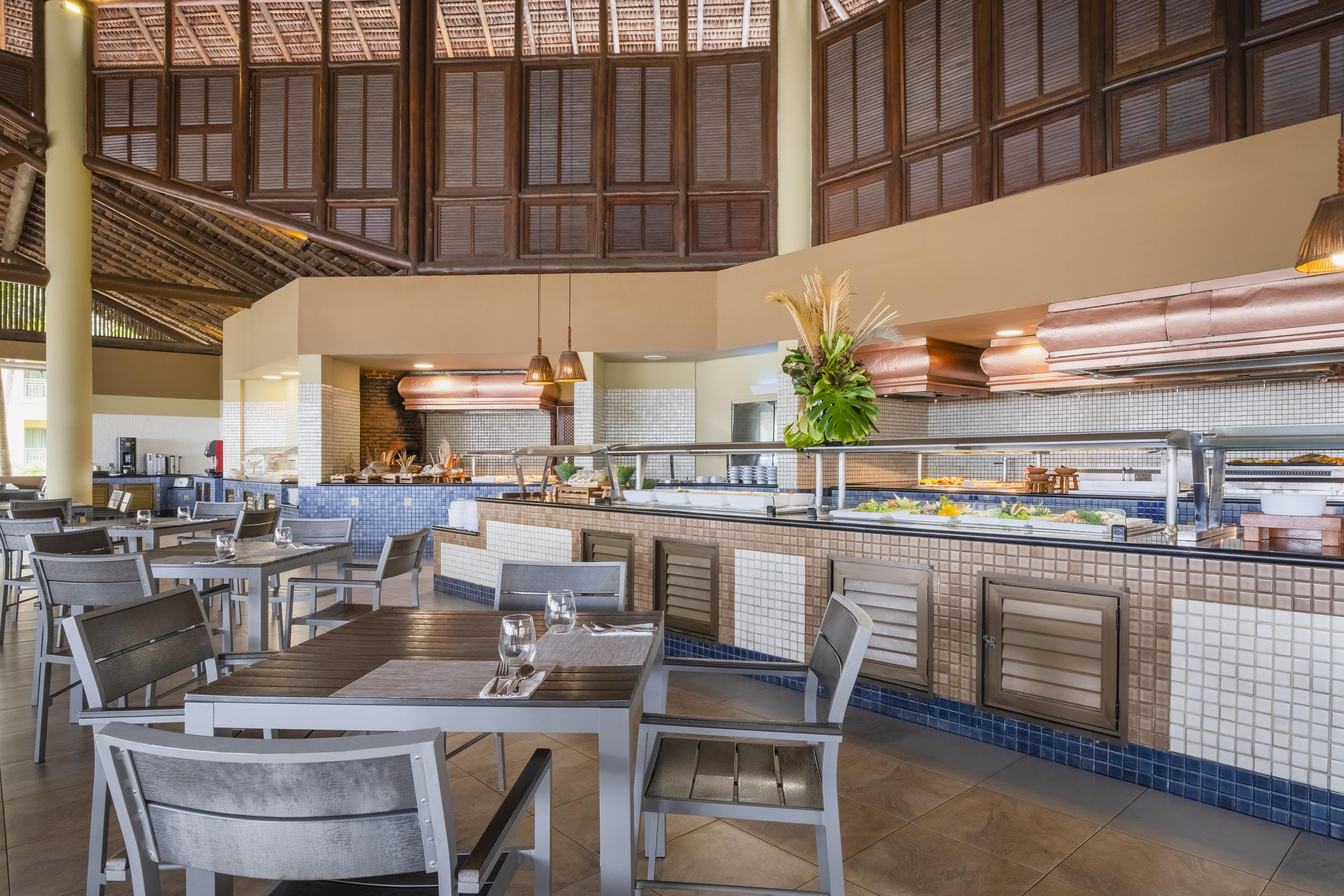 ホテル Iberostar Waves Bahia プライア・ド・フォルテ エクステリア 写真 The restaurant at the airport