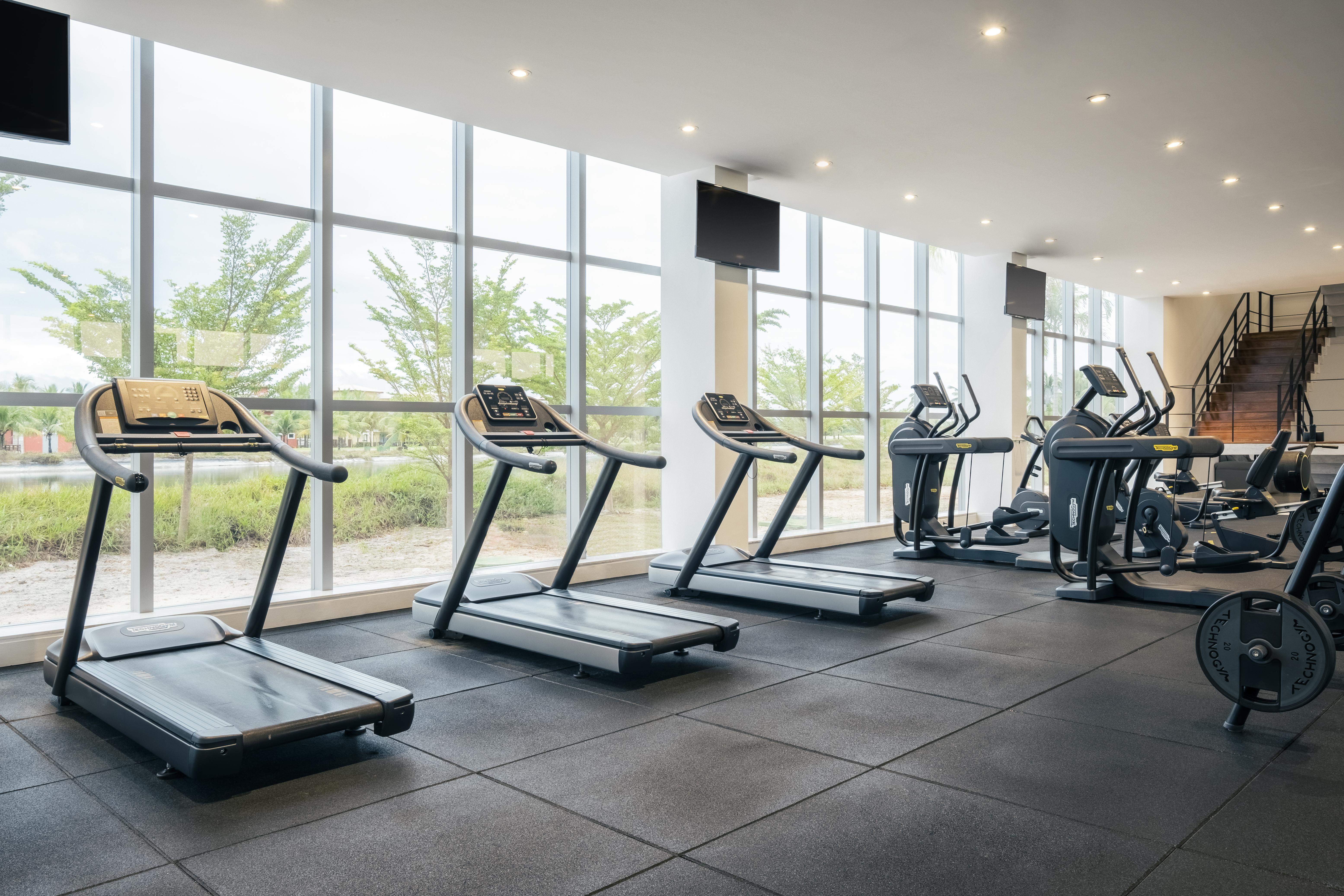 ホテル Iberostar Waves Bahia プライア・ド・フォルテ エクステリア 写真 A gym in a hotel
